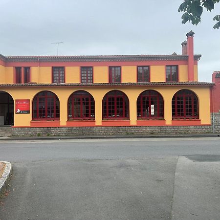 Hotel Du Cheval Blanc Cerizay المظهر الخارجي الصورة