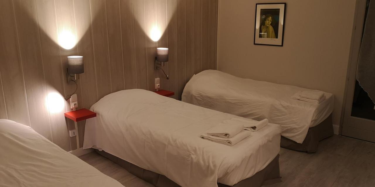 Hotel Du Cheval Blanc Cerizay الغرفة الصورة